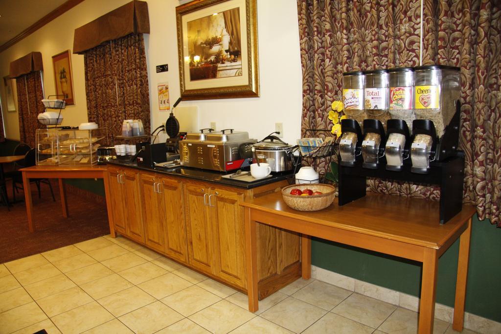 Horizon Inn & Suites West Point Bagian luar foto