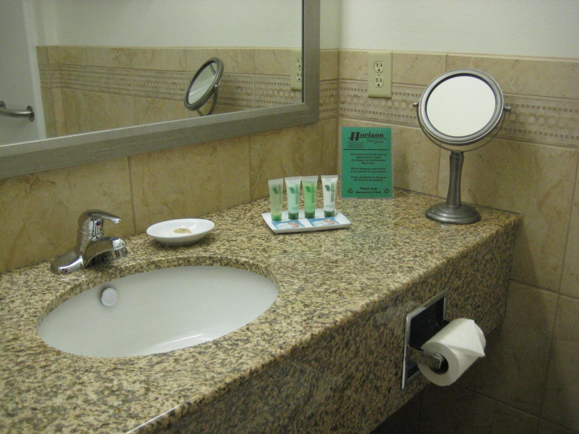 Horizon Inn & Suites West Point Bagian luar foto